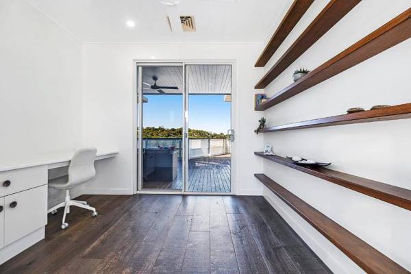 Workspace - Stunning Modern 4BR House with Private Pool Roof Deck & Stunning Ocean Views