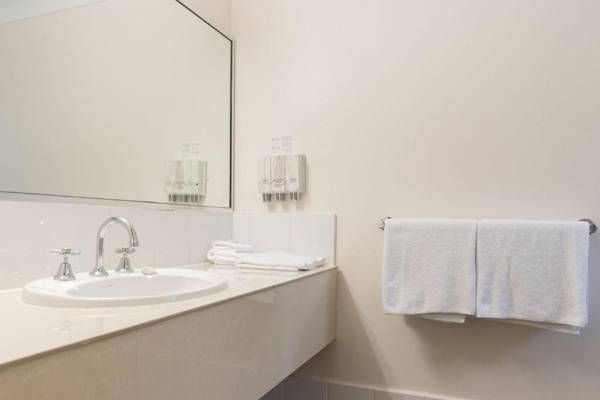 Sanctuary Resort Motor Inn