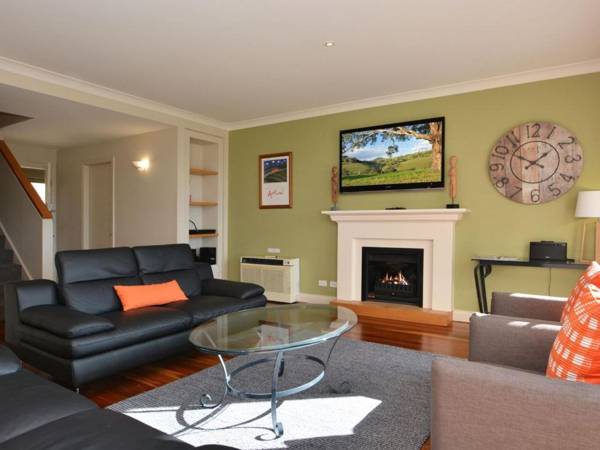 Villa 3br Bordeaux Resort Condo located within Cypress Lakes Resort (nothing is more central)