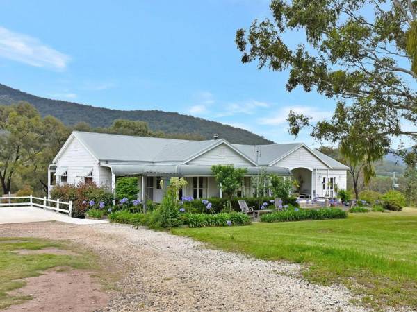 La Sila Homestead on Marrowbone - cutest cottage in the Hunter with killer views