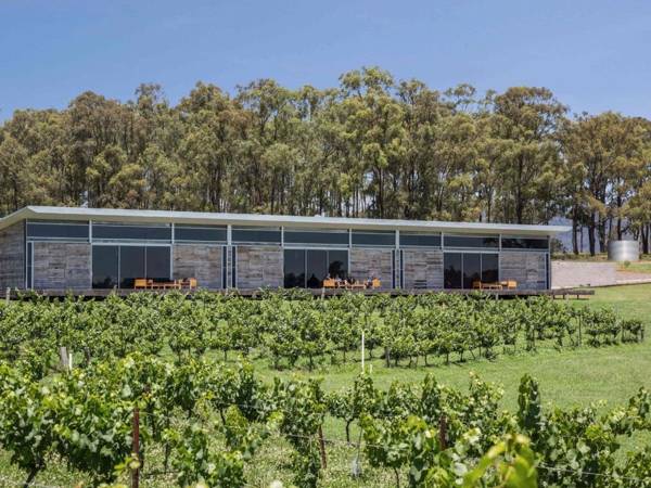 The Longhouse - Suite 3