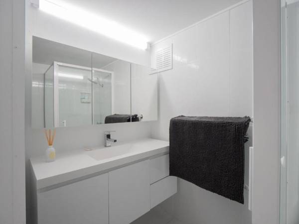 Chiswell Place Unit 7 31 Warne Tce