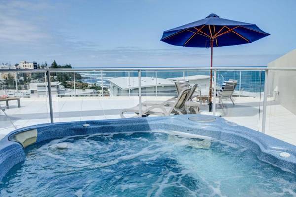 Absolute Hamptons Style Luxury Two Story Penthouse at Kings Beach - Private Rooftop Terrace