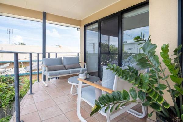 Stones Throw To Shelly Beach - Pet Friendly only a minutes walk to Shelly Beach!