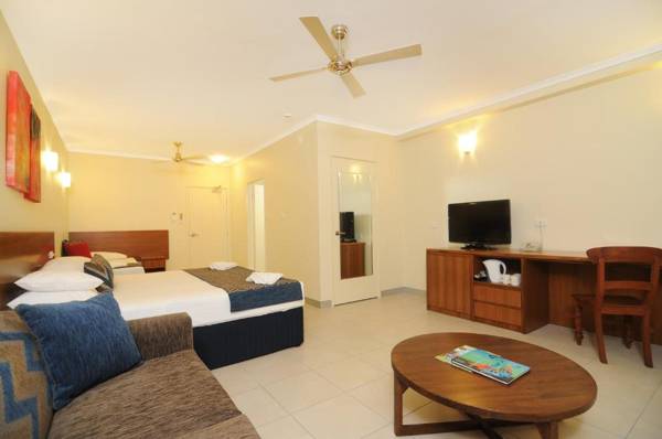 Cairns Queenslander Hotel & Apartments