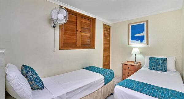 Trinity Beach Club Holiday Apartments