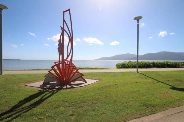 Easy Going Holiday unit on McKenzie MK4