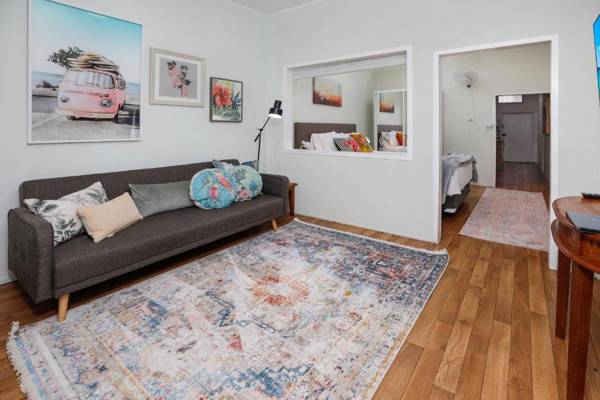 Easy Going Holiday Unit On McKenzie MK5