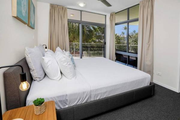 Pool View City Centre Apartment 202