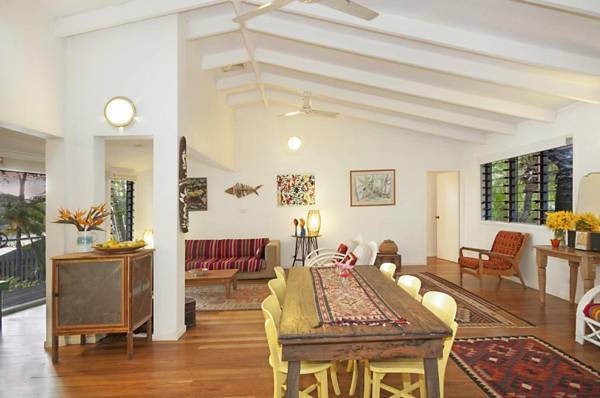 A SWEET ESCAPE - Aluna