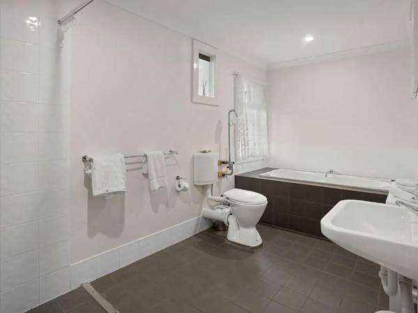 Busselton River Cottage