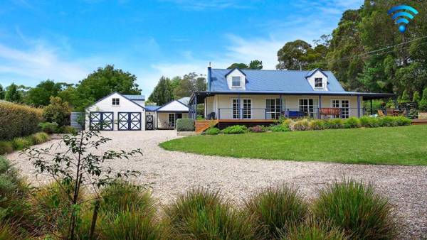 Duncraig House - open fireplace spa pet friendly