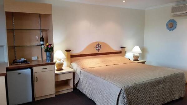 Villa Mirasol Motor Inn