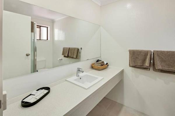 Central Deborah Motel