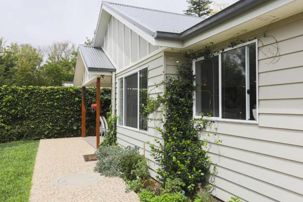 Armidale Cottage