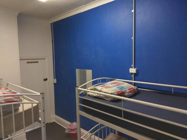 Adelaide Travellers Inn Backpackers Hostel