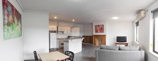 Nightcap at Rose & Crown Hotel