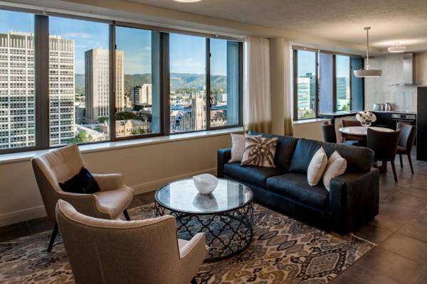 Suite 11 Victoria Square