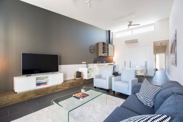 Magnificent Apartment + FREE car park near CBD