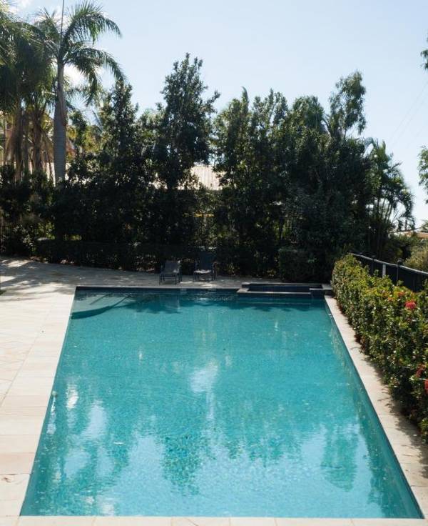 Le Jarden Vu Du Port