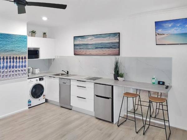 Palm Cove Beach Retreat - 1st Floor