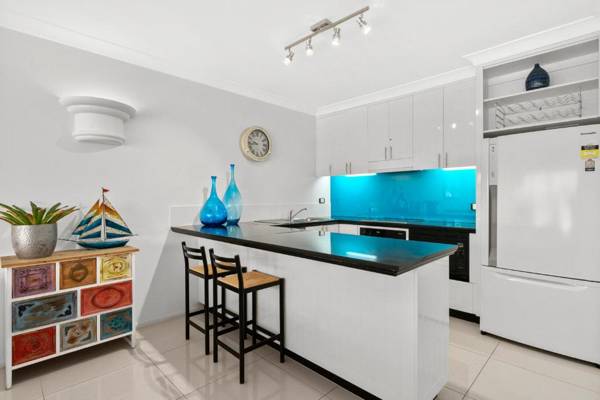 Belle Escapes - Absolute Beachfront 2 Bedroom Apartment Alamanda Resort "28"