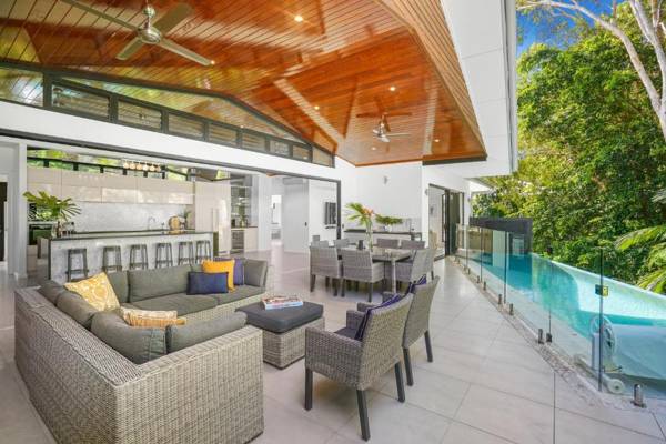 Belle Escapes - 58 Ocean Drive Luxury Home Palm Cove