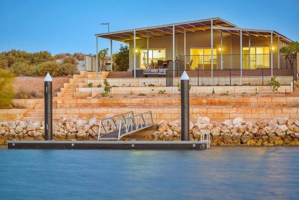 78 Madaffari Drive - PRIVATE JETTY and Pool