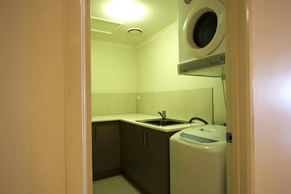 Island Views Beachfront Apartments