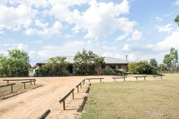 Hunter Valley Vineyard Large Family Farm Houses - Ironstone Estate Lovedale