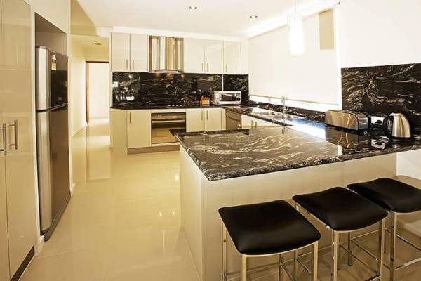 Beach House Apartments