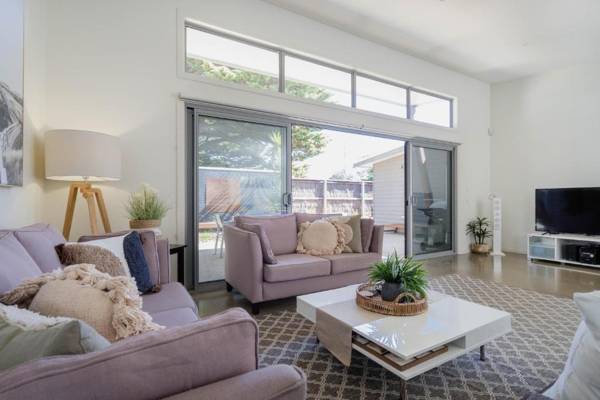 Living The Beach Dream - Pets WiFi 4 bdrm 450m Shops