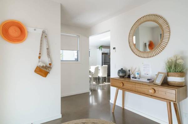 Living The Beach Dream - Pets WiFi 4 bdrm 450m Shops