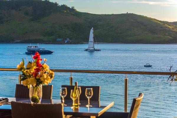 Edge 2 Ocean Front Luxury 3 Bedroom Split Level Spacious With Sofa Bed + Buggy