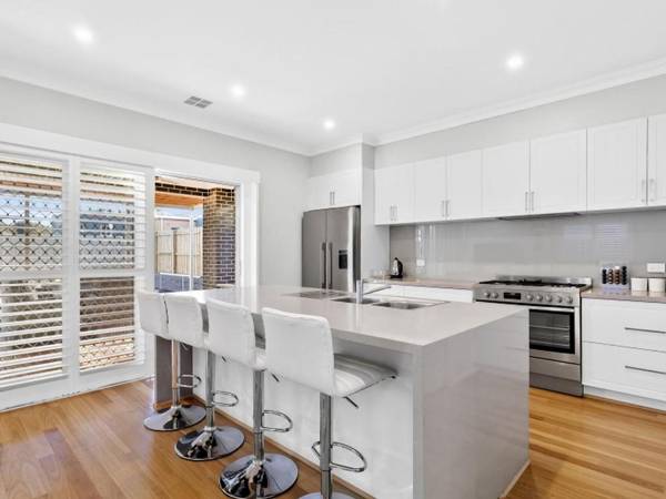 Everlasting Holiday 11