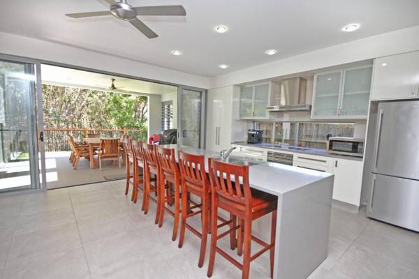 48 Boardrider Crescent Mt Coolum - Pet Friendly WiFi Linen Incl. 500 BOND