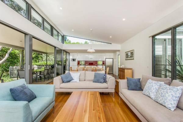 A SWEET ESCAPE - Beachfront Tranquility