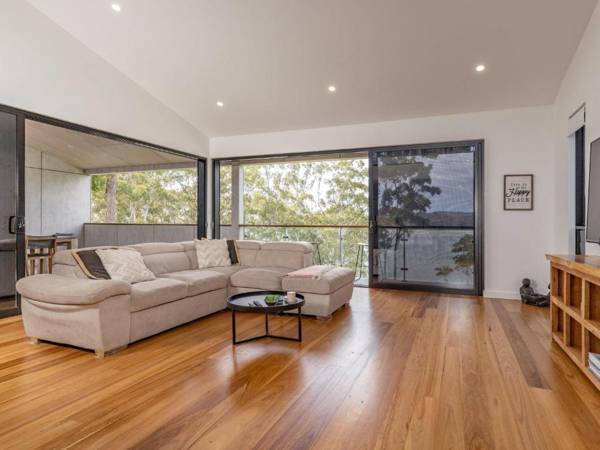 Seashells Lakeside Holiday Perfection