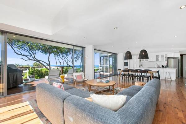 Stunning Seaviews Sunshine Beach