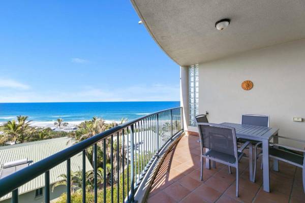 Stunning top floor Sunshine Beach Getaway! Unit 7 Vista Pacific 12 Bryan Street