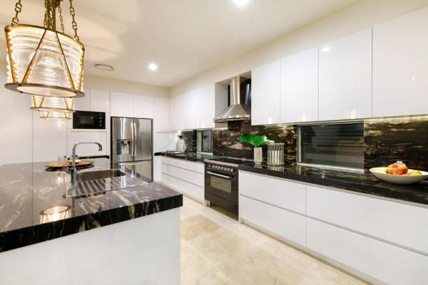 Exquisite Riverside Living Noosaville