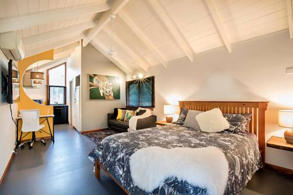 Airlie Beach Eco Cabins - Adults Only