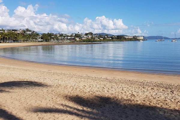 AIRLIE BEACH Delight. Hop skip jump to everything