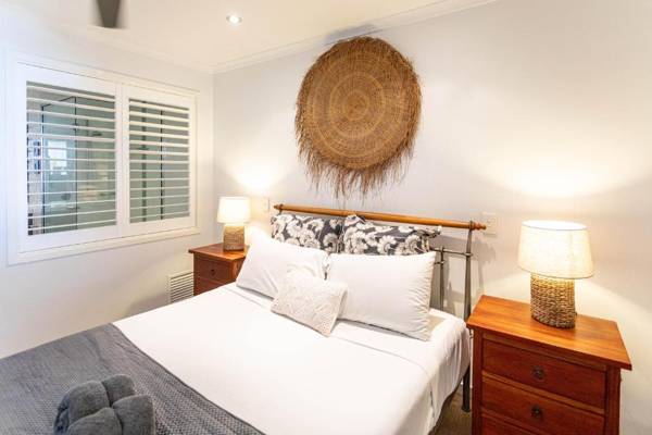 By The Sea Shore With Pool