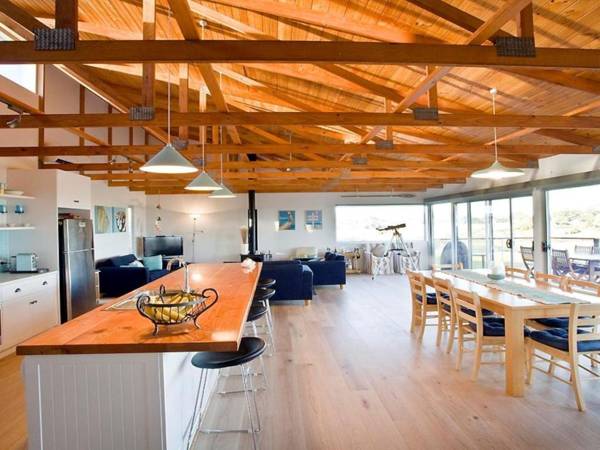 Stones Throw - 26 River View Drive