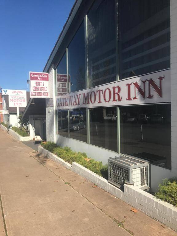 Gateway Motor Inn