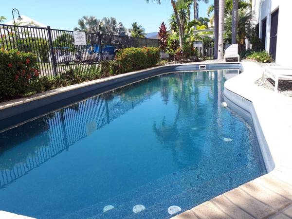 Hinchinbrook Harbour Apartments