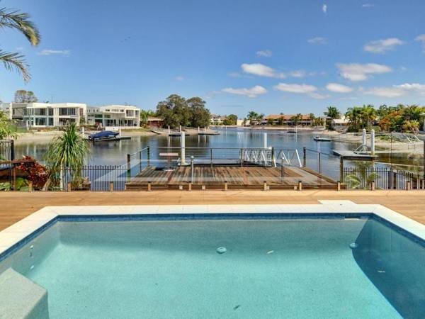 Tarcoola 49 - Four Bedroom Canal Home with Pool
