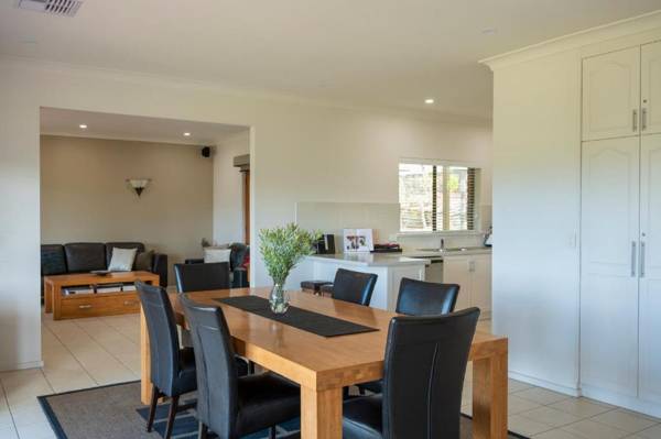 WayWood Wines Your Vineyard Getaway