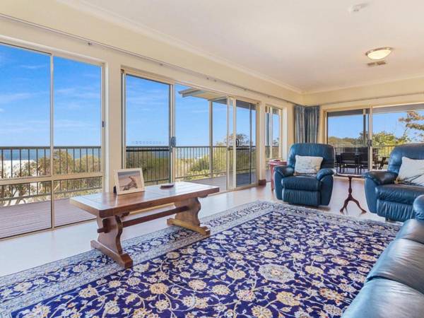 Seaclusion - 8 View Court Carrickalinga